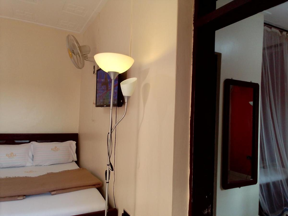 Royal Park Hotel Jinja Buitenkant foto